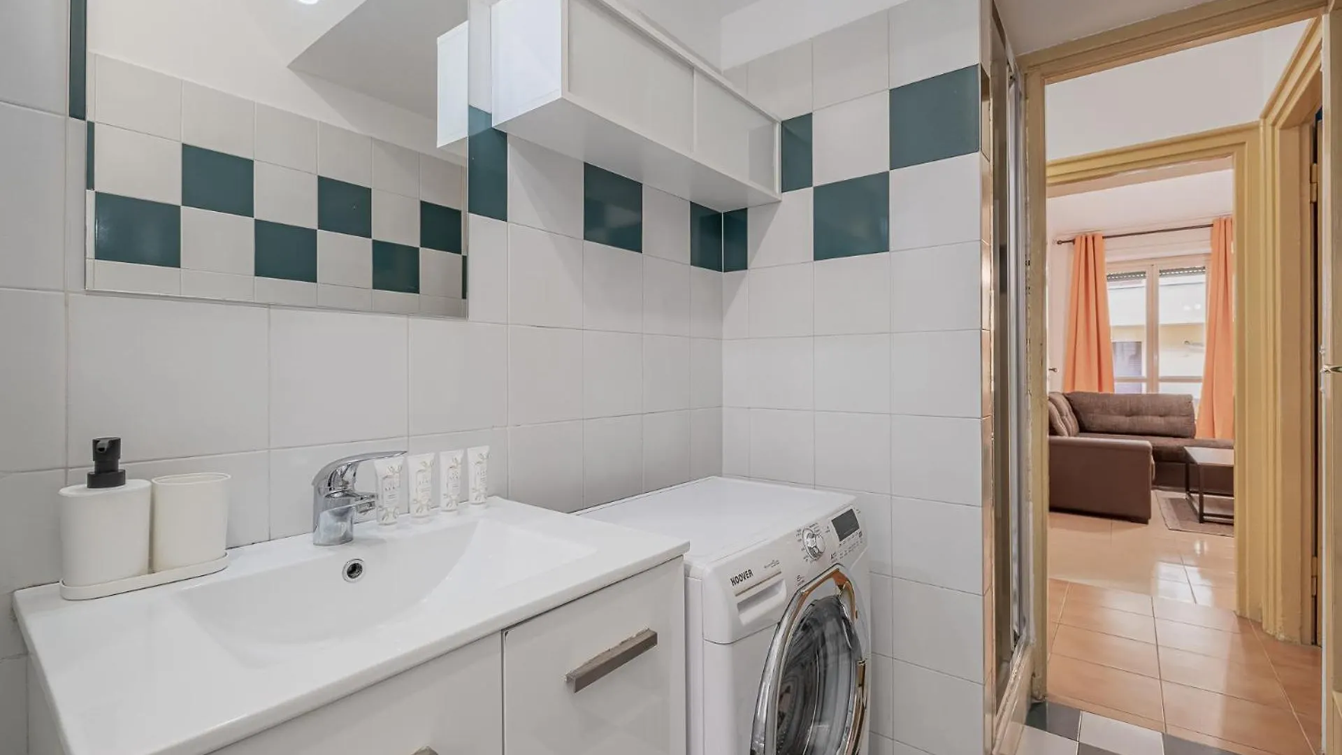 דירות Orange Blue House 1Bedr Metro Re Di Roma 0*, רומא
