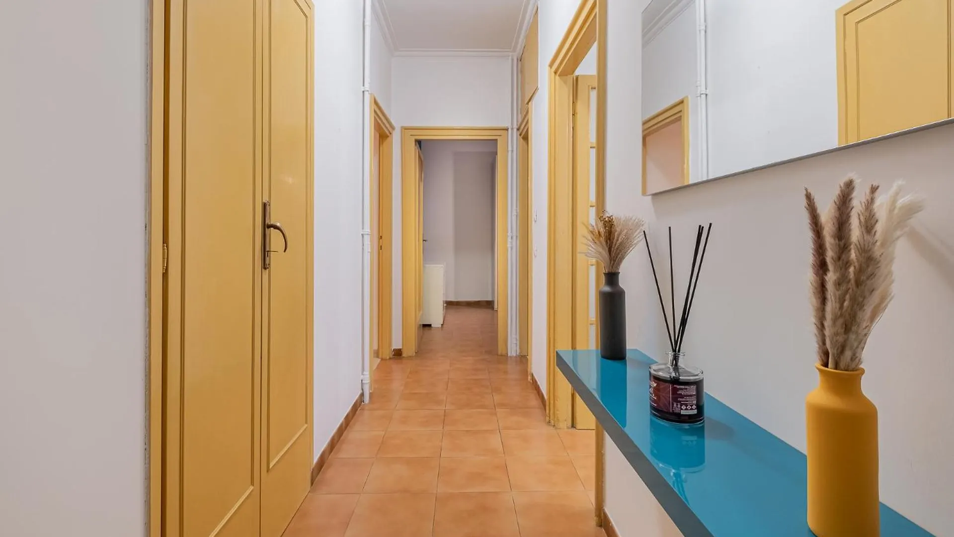 דירות Orange Blue House 1Bedr Metro Re Di Roma איטליה